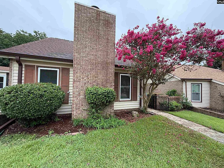 104 Tee Ct — Photo 1