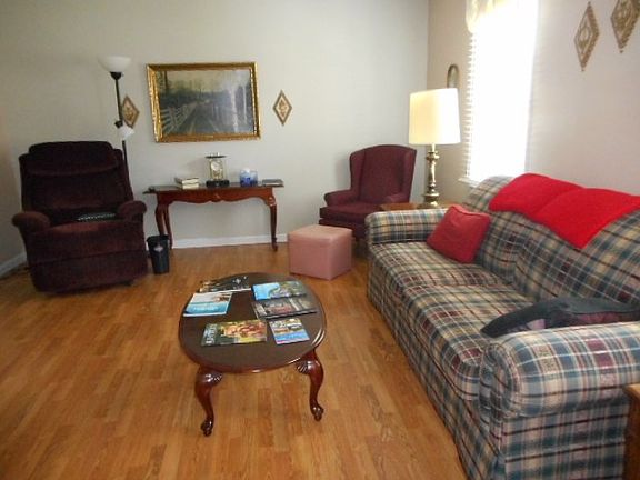 4th image of 714 Clearview Dr