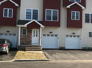 32 Bove Ln, Lakehurst, NJ 08733