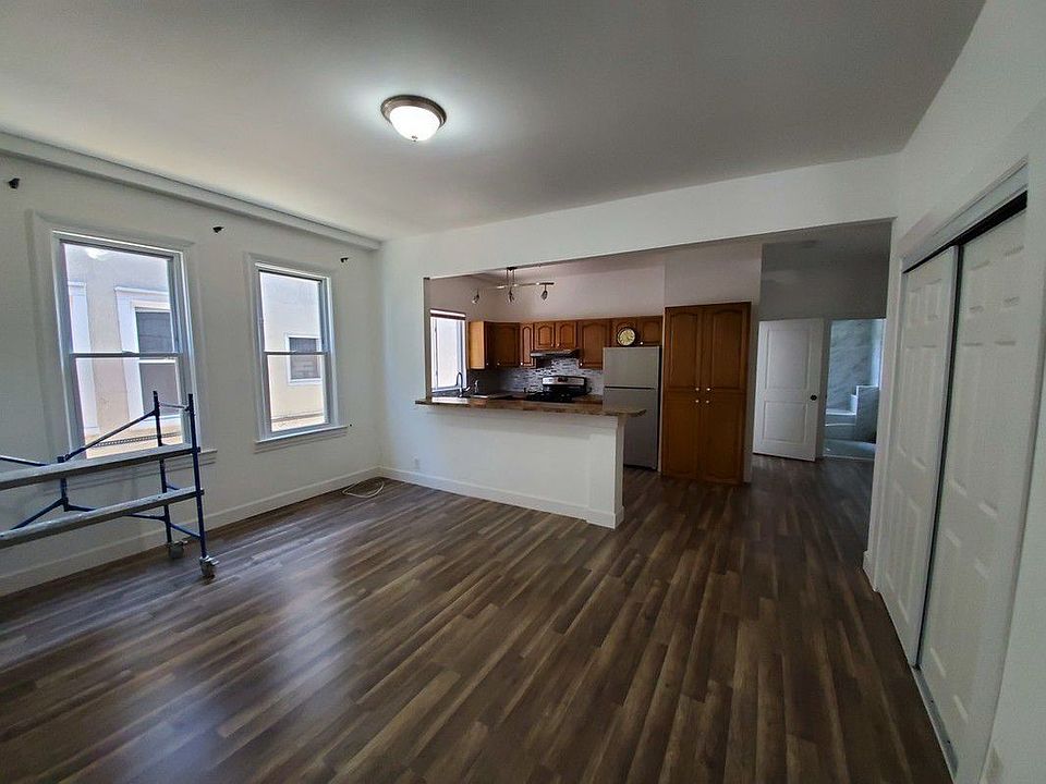 1st image of 2490 E 21st St #1