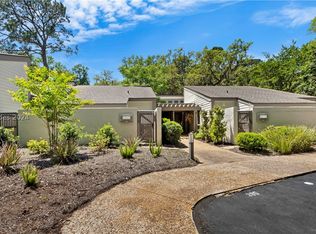 15 Calibogue Cay Rd APT 385, Hilton Head Island, SC 29928