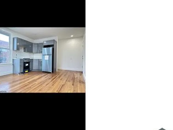 144 W 2nd Ave, Roselle, NJ