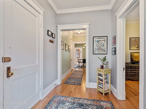 4th image of 1229 W North Shore Ave #2W