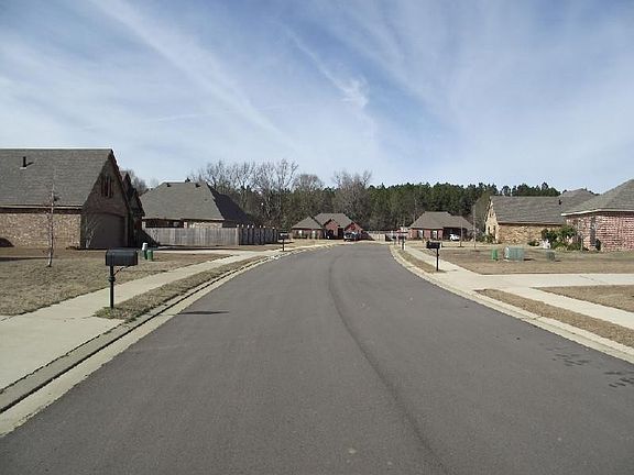 5th image of 306 Belle Oak Way