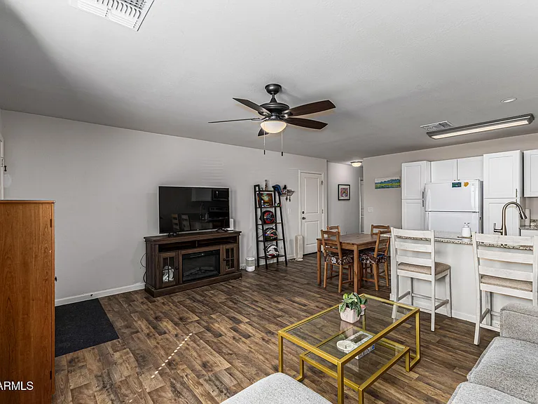 118 W Dewey Ave — Photo 8