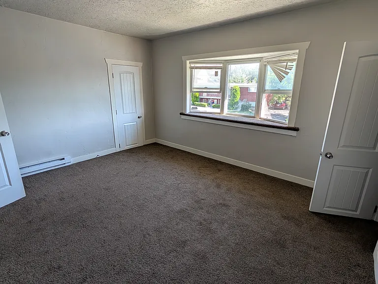 228 W 100 N #4 — Photo 3