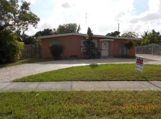 122 Ronald Rd, Hollywood, FL 33023