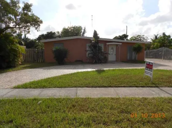 122 Ronald Rd, Hollywood, FL 33023