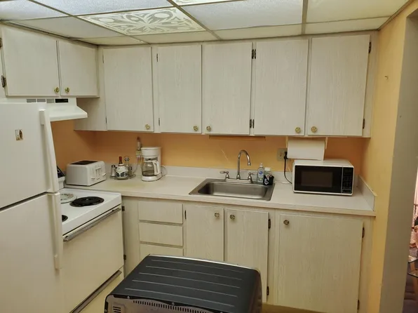 2200 Springdale Boulevard #306, Palm Springs, FL 33461