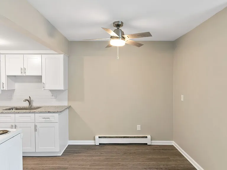 Brownell Apartments - Coast to Coast Management — Photo 14