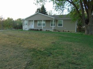 2440 224th Rd, Bee, NE 68314