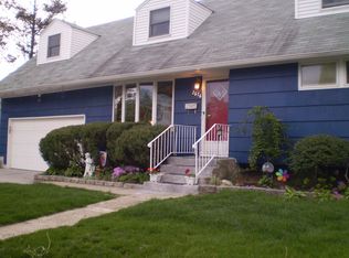 2676 Cedar Ln, Bellmore, NY 11710