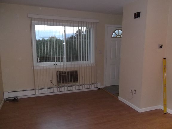 5th image of 115 Halifax St