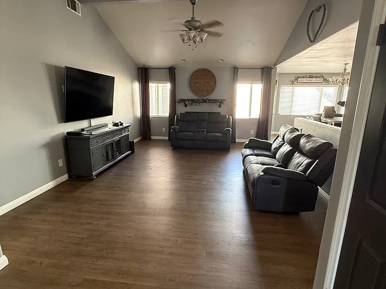 12925 Bermuda Dunes Rd — Photo 2