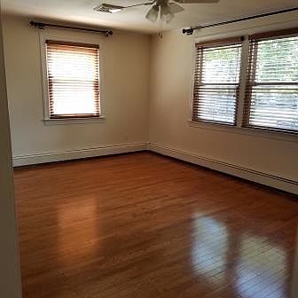 2nd image of 11 Orchard St