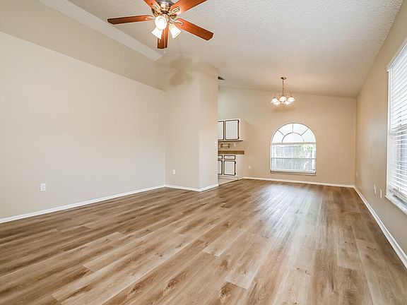 3rd image of 1336 Mohrlake Dr