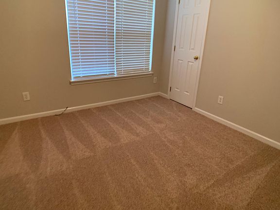 3rd image of 10800 Faringford Ct