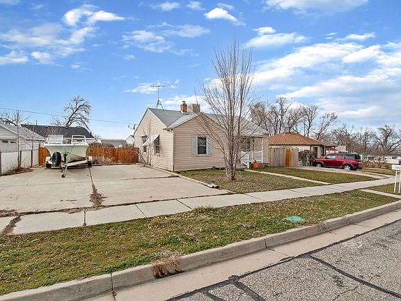 4th image of 3925 S Evelyn Rd E