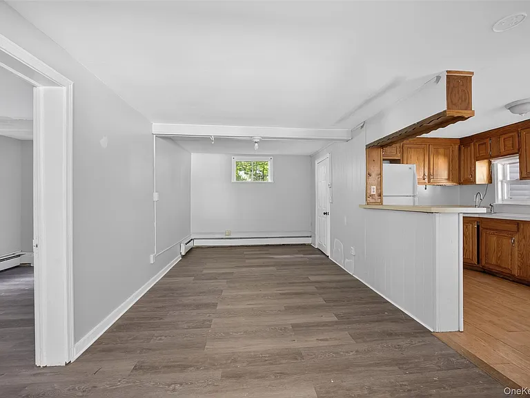 4 Riverview Ave #1 — Photo 6