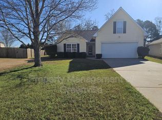 406 Flanders Ct, Greenville, SC 29607