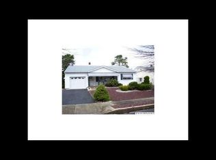 11 Beaverbrook Dr, Toms River, NJ 08757