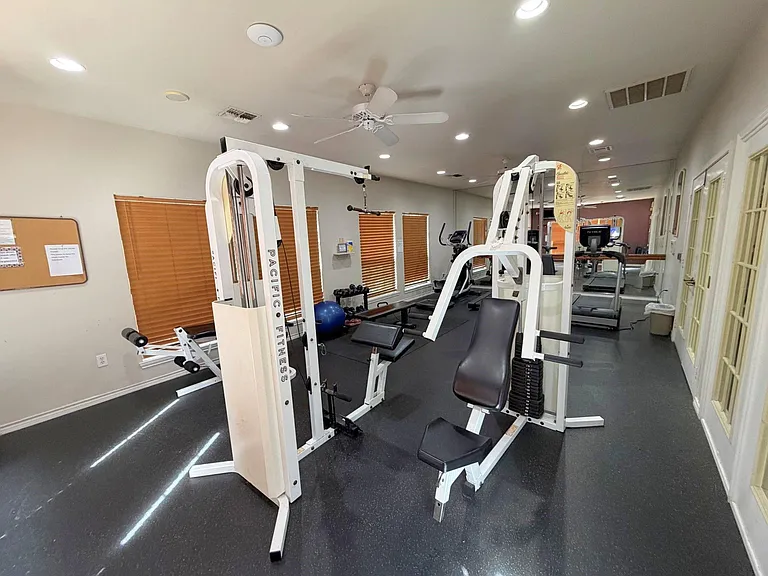 2255 Braeswood Park Dr #195 — Photo 32