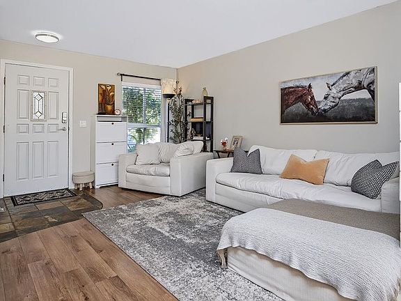 5th image of 735 Park Rd #3