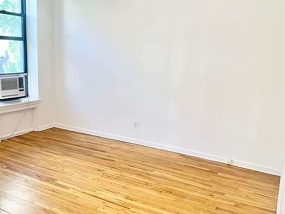 2nd image of 70 W 71st St #3A2