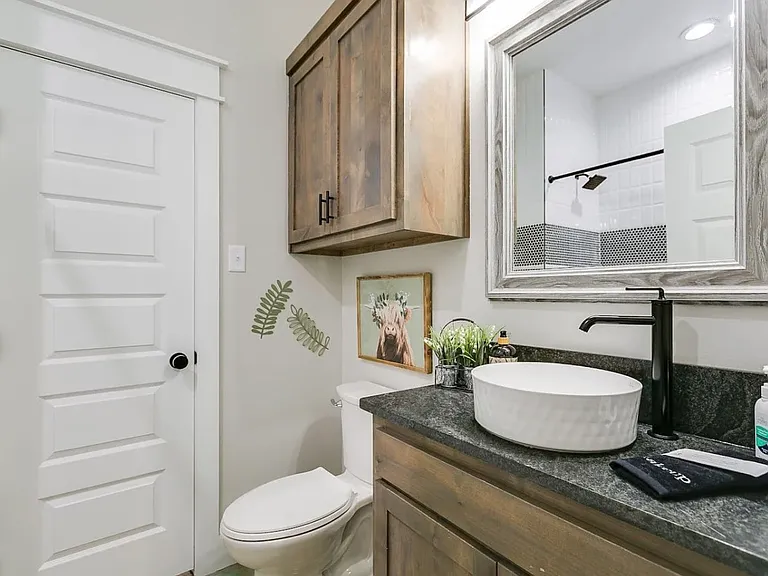 2303 W Beauregard Ave #A — Photo 35