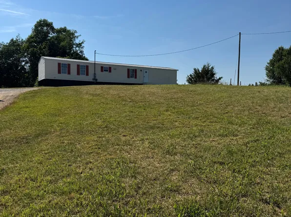 225 Burnett Chapel Ln, Greeneville, TN 37743