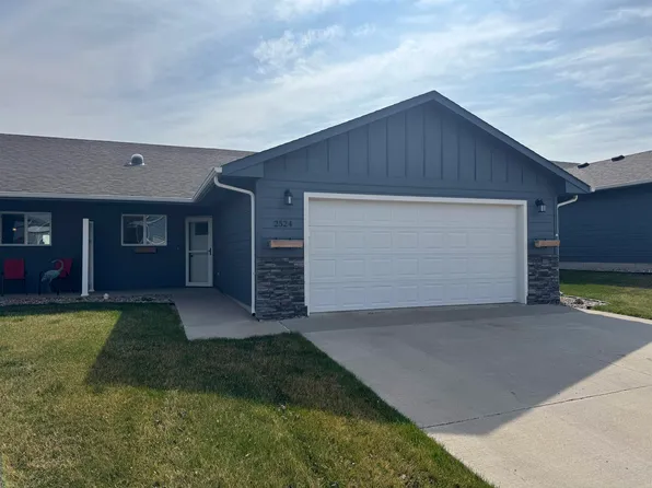2524 Dorian Dr, Yankton, SD 57078