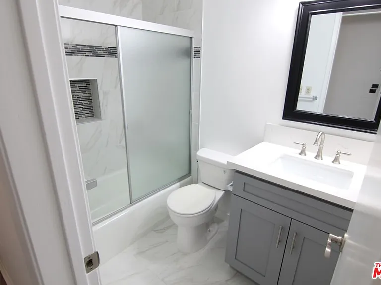 1825 Glendon Ave #6 — Photo 11