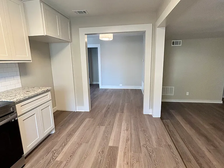 1606 N Travis St — Photo 14