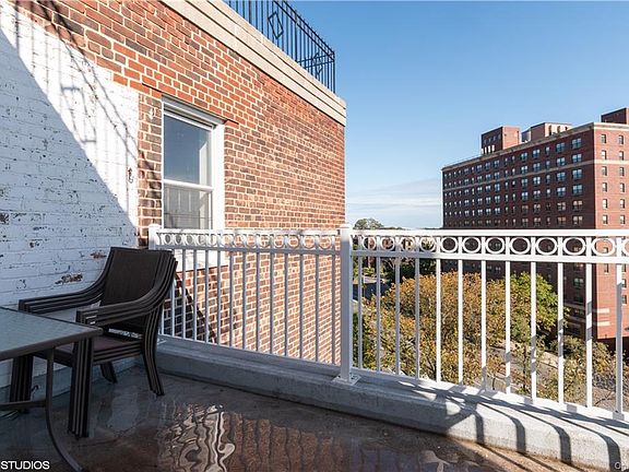 3rd image of 3701 Henry Hudson Pkwy APT 7B