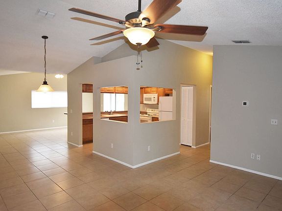5th image of 2607 Sunnyside Cir