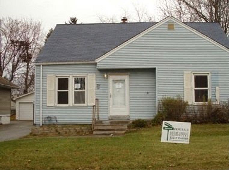 1st image of 916 N Lewis Ave