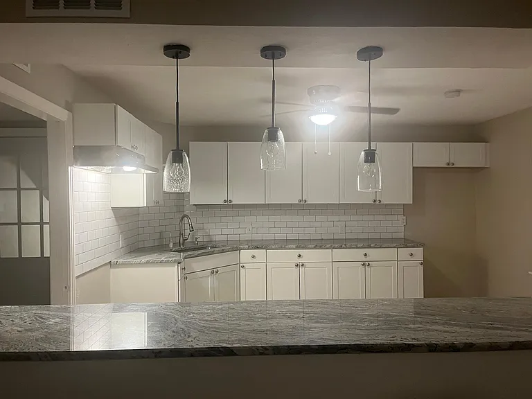 2344 Cincinnati Ave — Photo 2