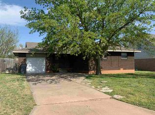 2305 NW Austin Dr, Lawton, OK 73505