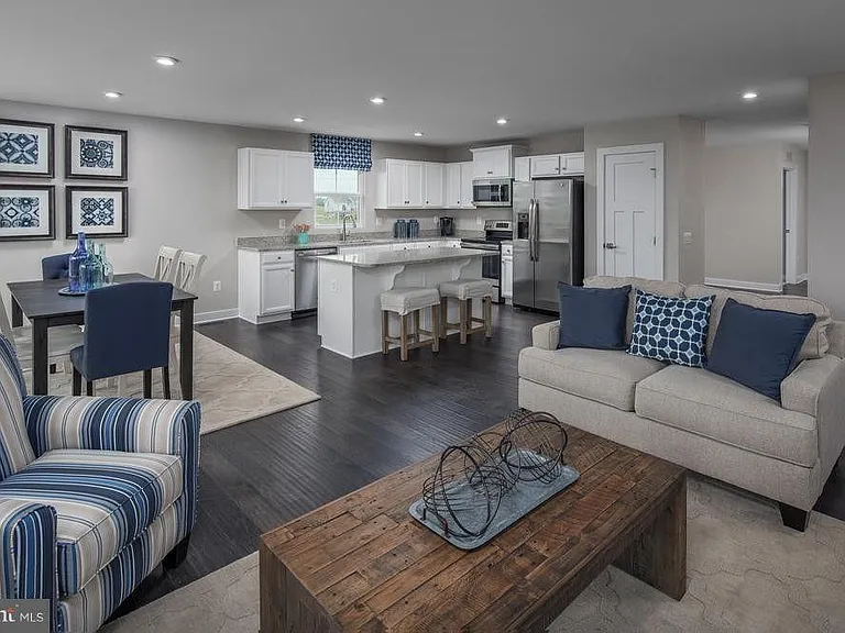 771 Switchgrass Ct — Photo 3