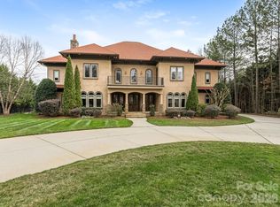 9205 Woodhall Lake Dr, Waxhaw, NC 28173