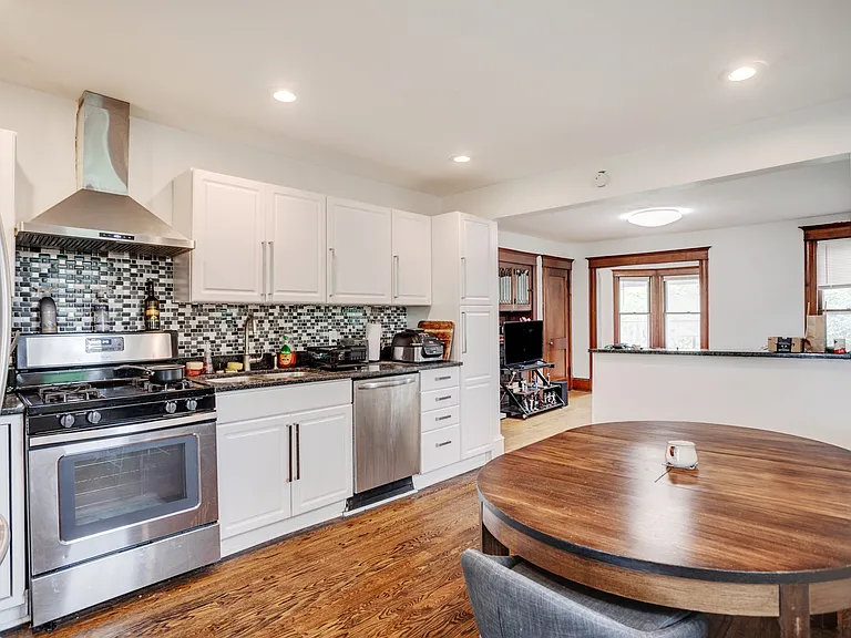 1309 W 24th St #2 — Photo 23