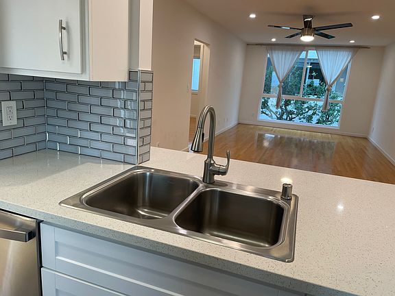 2nd image of 311 Montana Ave APT 204
