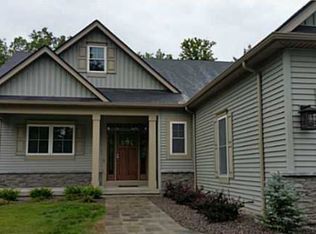5035 E Ruskin Ln, Canandaigua, NY 14424