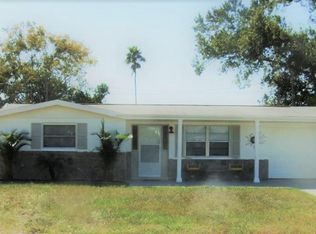 7308 Country Club Dr, Hudson, FL 34667