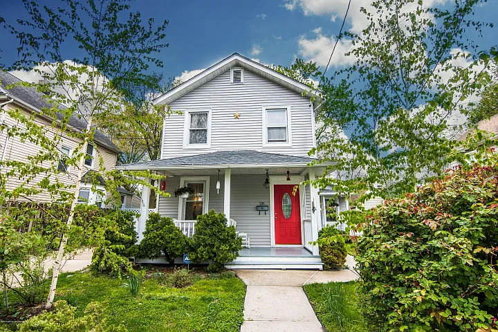 28 Grove St photo 1