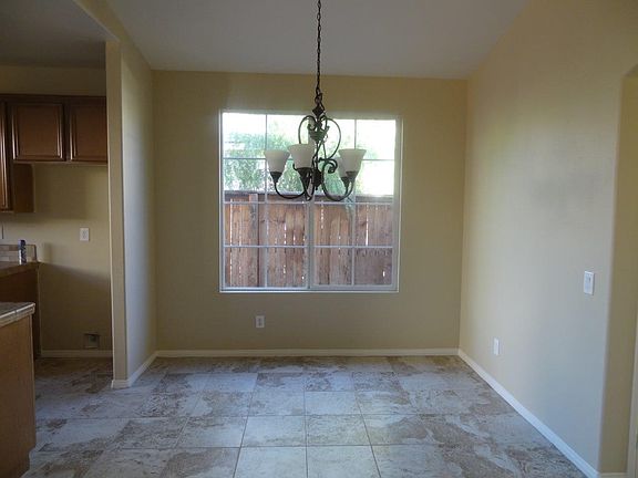 4th image of 1143 Roadrunner Ave