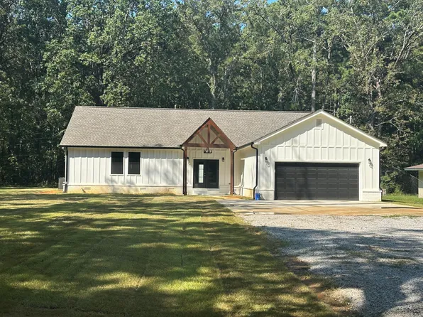 1315 Moss Hill Dr, New Albany, MS 38652