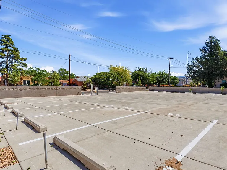 2404 Garfield Ave SE — Photo 12
