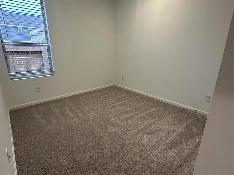 27034 Golden Isle Ln — Photo 15