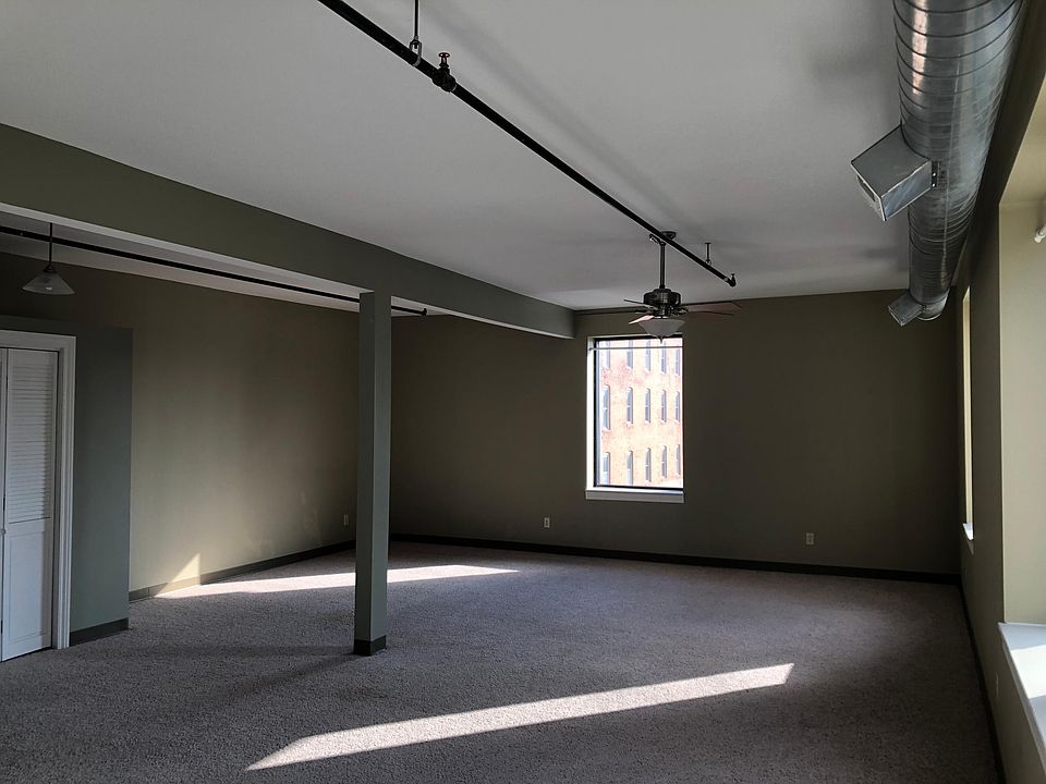 2nd image of 208 W 4th St APT 302